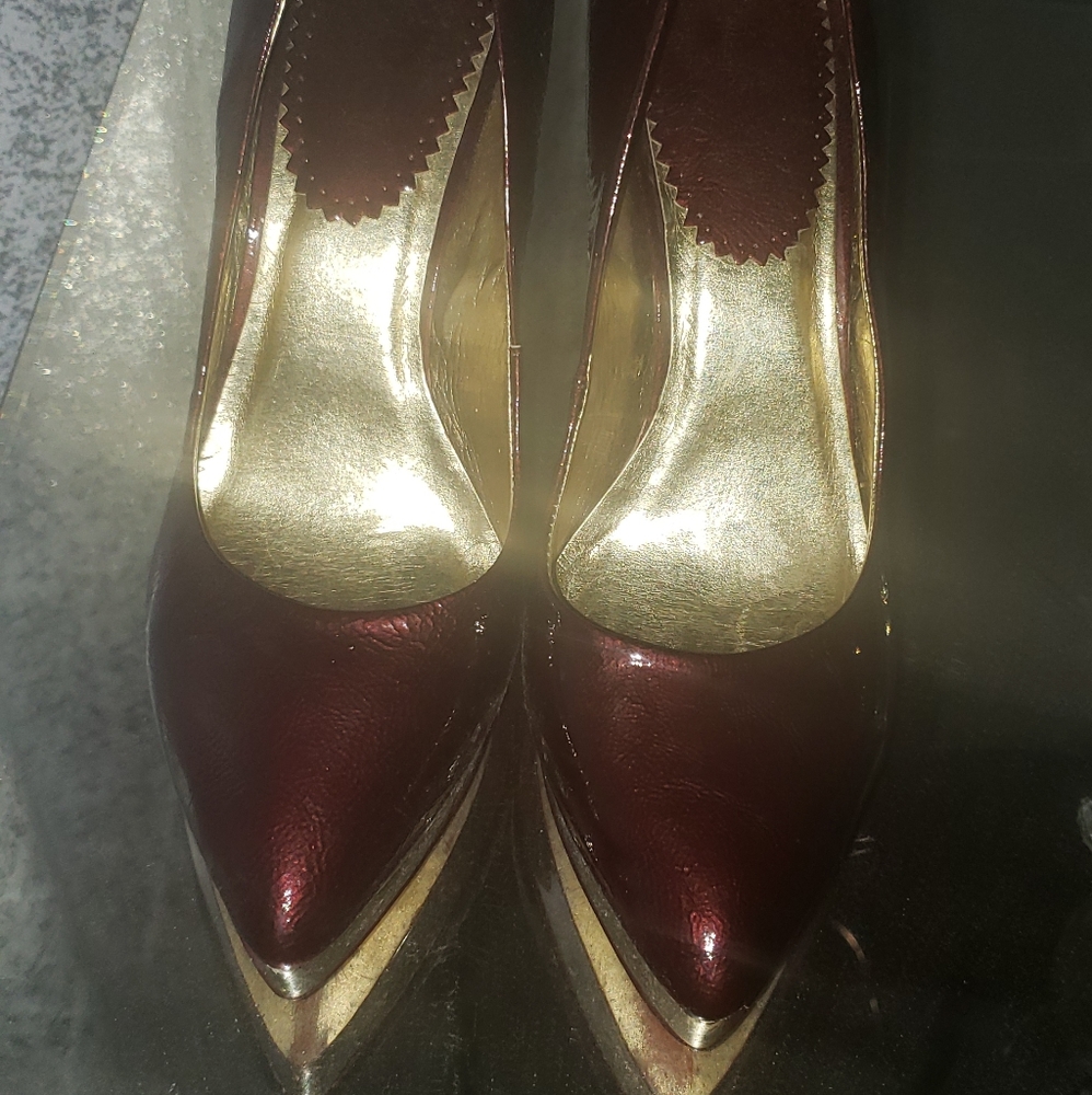 Aldo patent leather pump (burgundy)